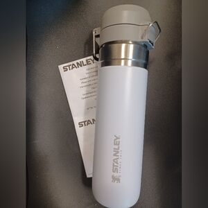 Stanley Quick Flip Go Bottle